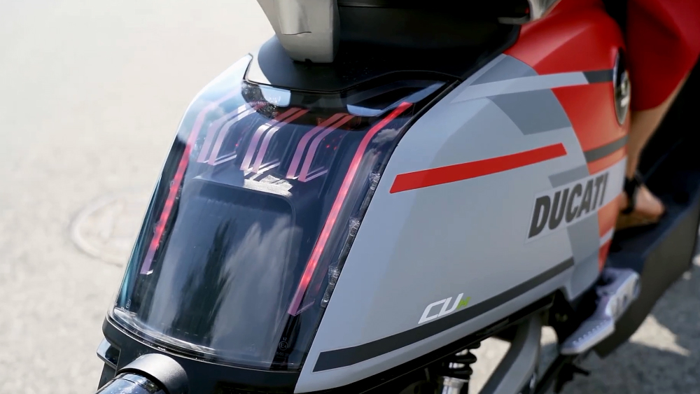 tem Scooter điện soco Cux Ducati 2021